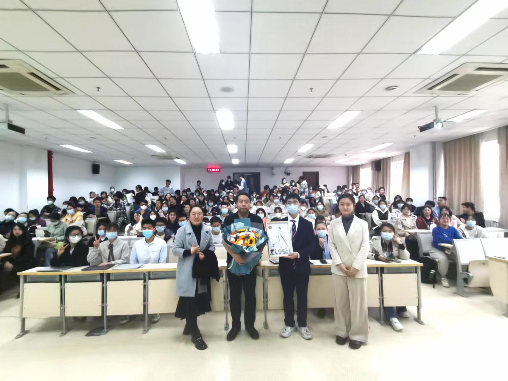 北京中医药大学举办“中医传承与发展”系列讲座